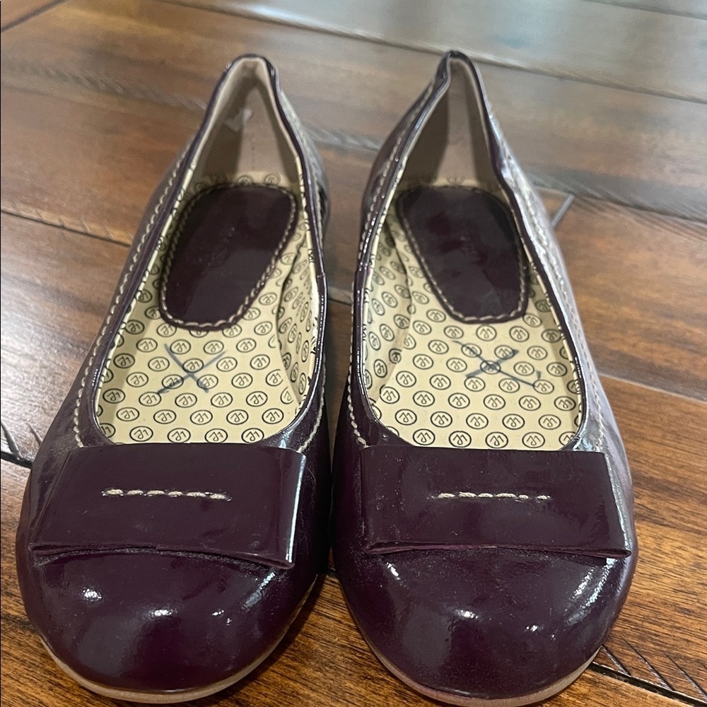 Martin + Osa purple plum patent leather ballet flats size 6